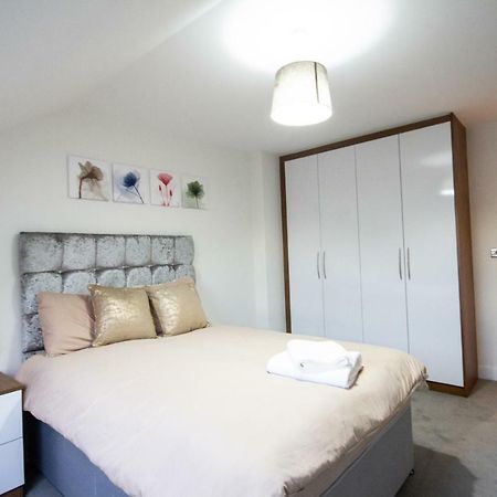 Holden Court Apartments - Apt 6 West Drayton  ภายนอก รูปภาพ