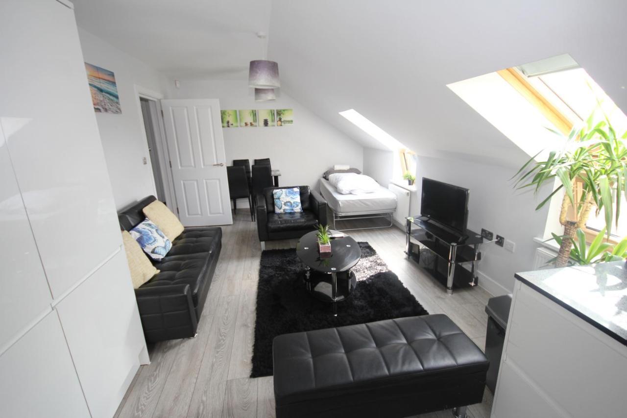 Holden Court Apartments - Apt 6 West Drayton  ภายนอก รูปภาพ