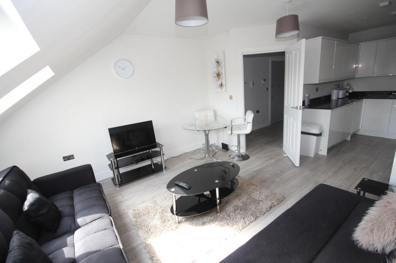 Holden Court Apartments - Apt 6 West Drayton  ภายนอก รูปภาพ