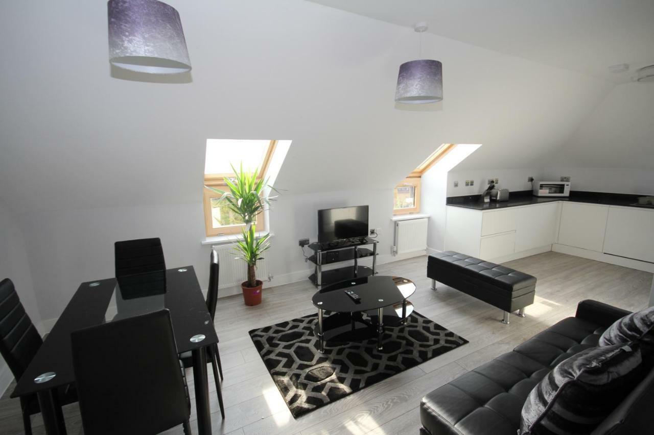 Holden Court Apartments - Apt 6 West Drayton  ภายนอก รูปภาพ
