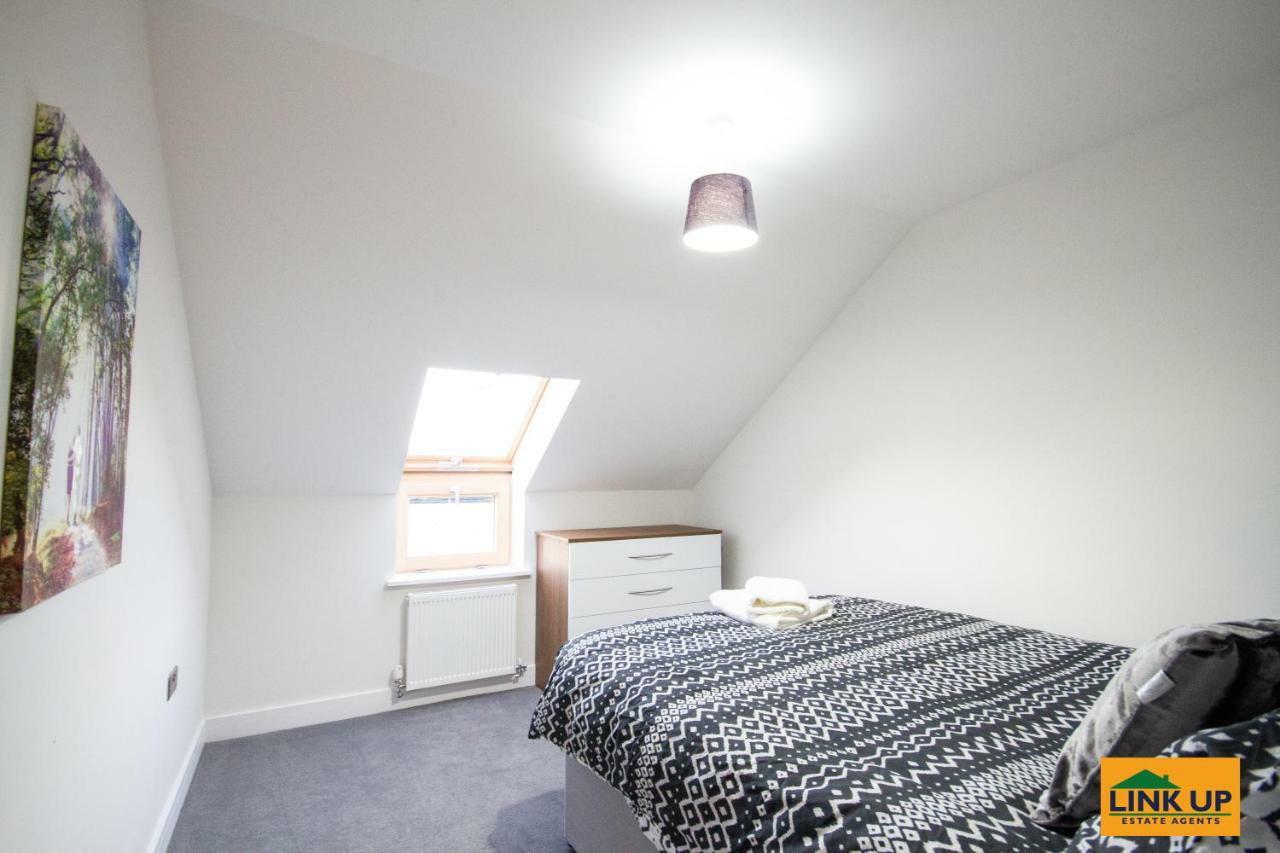 Holden Court Apartments - Apt 6 West Drayton  ภายนอก รูปภาพ