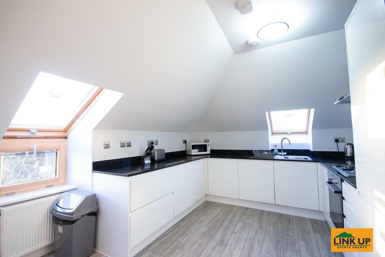 Holden Court Apartments - Apt 6 West Drayton  ภายนอก รูปภาพ