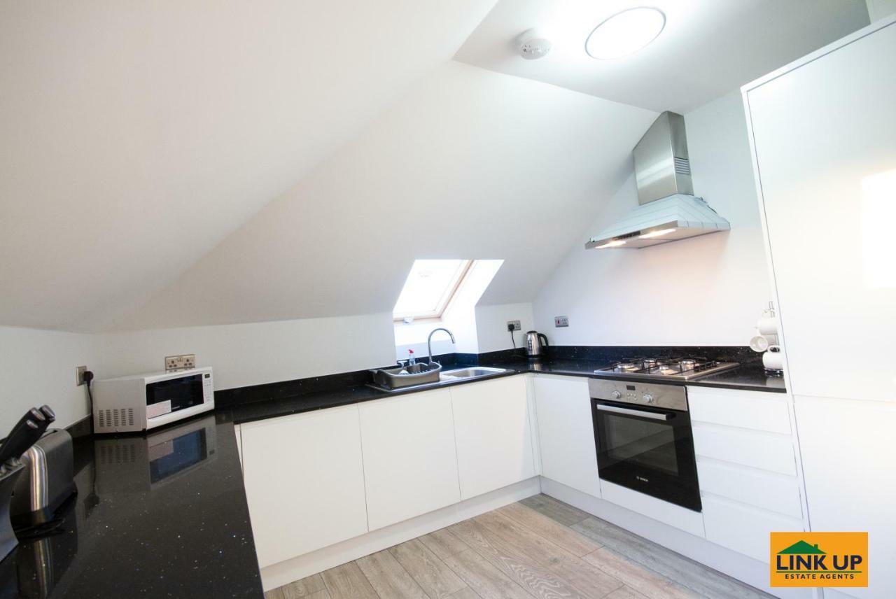 Holden Court Apartments - Apt 6 West Drayton  ภายนอก รูปภาพ
